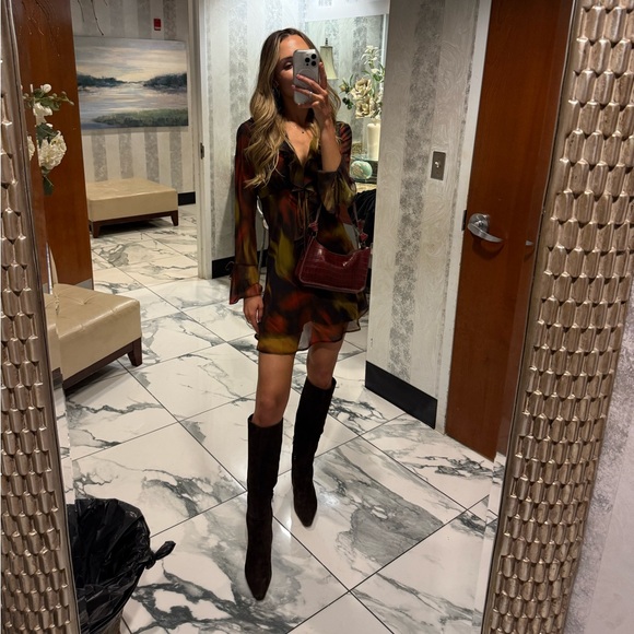 Meet your Posher, Avery - Picture 1 of 1